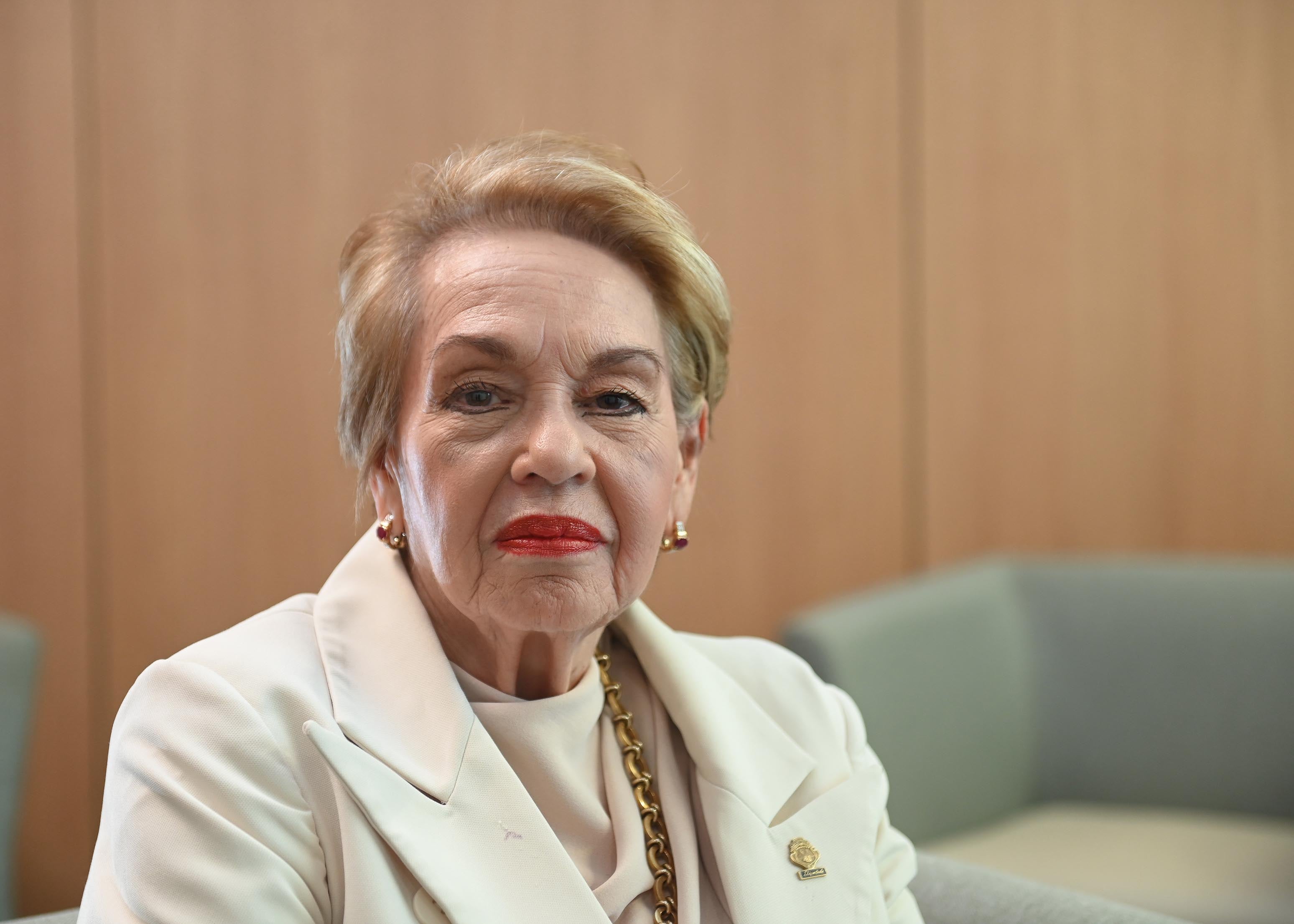 19 de marzo del 2025. Asamblea Legislativa, San José. 11:00 hrs. Entrevista a la diputada independiente Gloria Navas Montero para la Revista Dominical en su despacho. En la foto: Gloria Navas durante la entrevista y durante una sesión de retratos para la Revista Dominical. Foto: Albert Marín para la Nación.