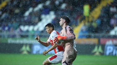 Ronald González justificó por qué Abraham Madriz fue titular sobre Patrick Sequeira en Costa Rica