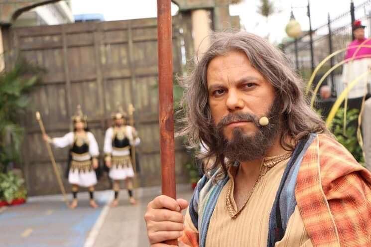 Wilson Ulate Araya es actor sacro profesional, este 2024 cumple 50 años de vida de los cuales 8 los pasó totalmente consumido por el licor y las drogas