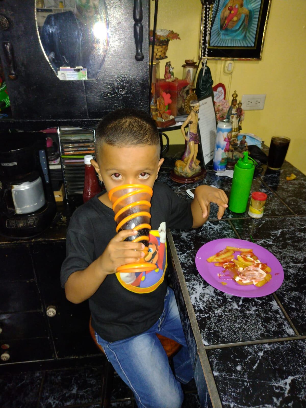 Doña Andrea Cecilia Delgado González, estuvo con sus tres hijos en Cuba desde febrero pasado, por eso le da gracias a Dios de estar ya en su amada Costa Rica