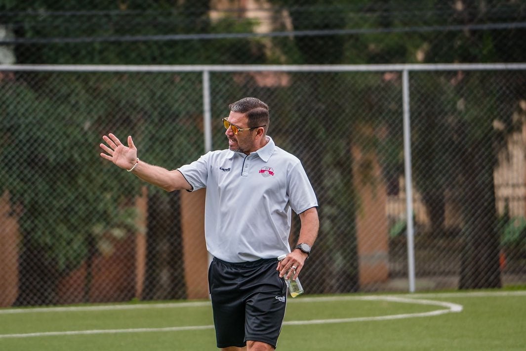 Rolando Fonseca no se quedó callado y habló de las declaraciones de Jefferson Brenes. Instagram.