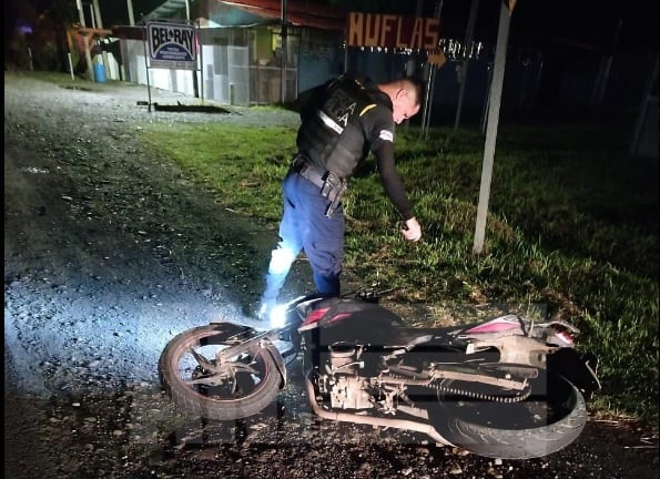 El joven murió tras perder el control de su moto. Foto Agencia Nacional de Información.