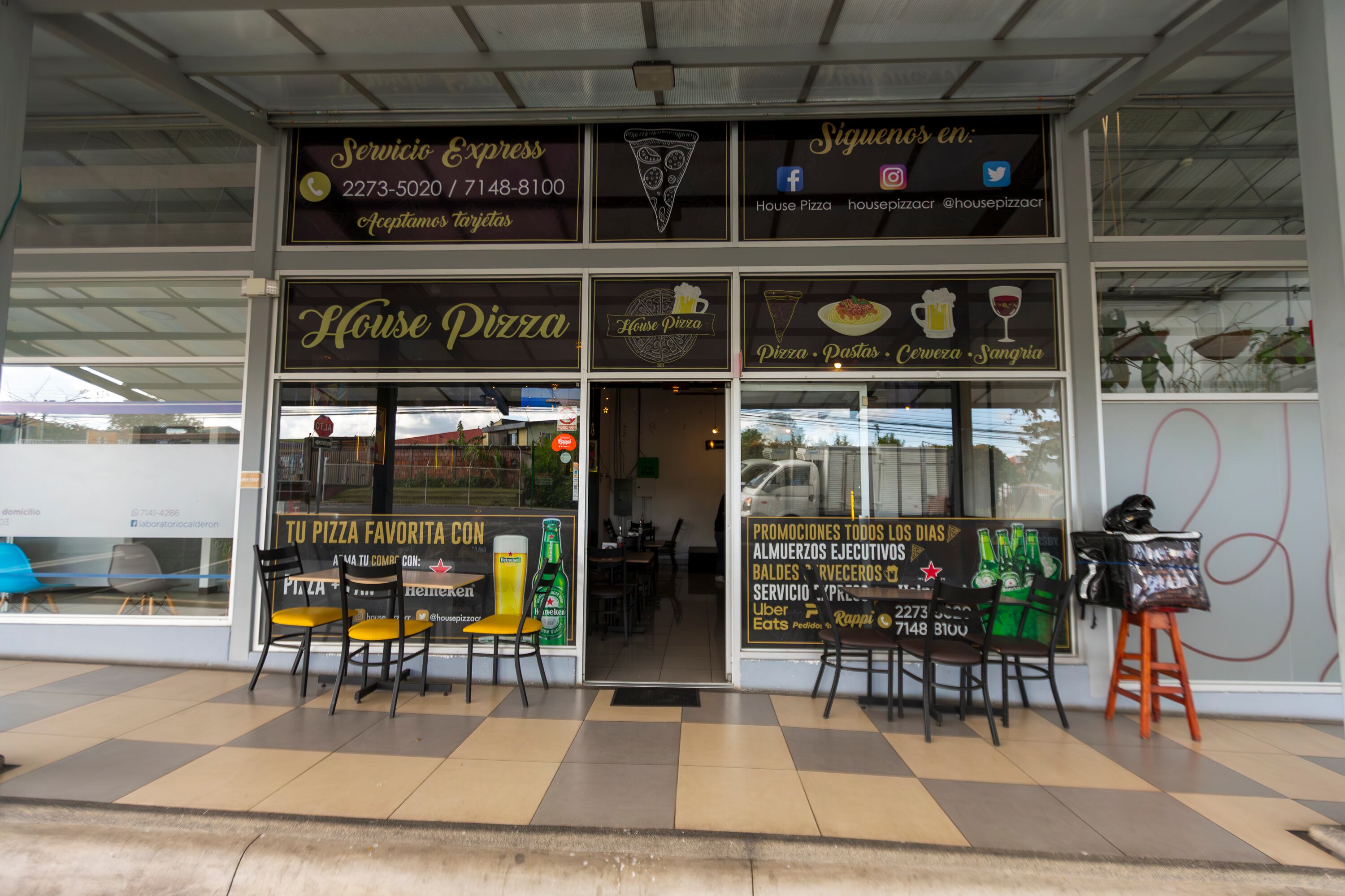 11/01/2024, San José, Granadilla Norte, entrevista al dueño de Piza House Jeffry Alvarez para la sección Tiempo Libre de La Teja.