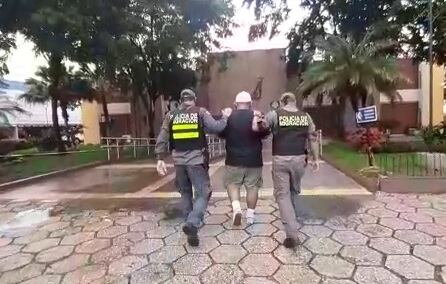 Extranjero de apellido González detenido por tráfico ilícito de migrantes. Foto Migración.