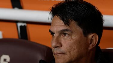 Por este motivo, Vladimir Quesada sacó a masajista del Saprissa con jalonazo de camiseta ante Cartaginés