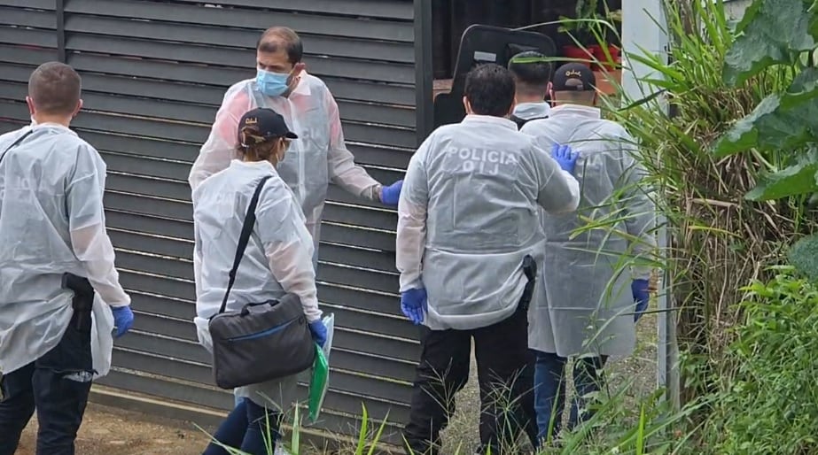 OIJ registra casas de mujer desaparecida en San Carlos. Foto Allan Jara/Facebook.