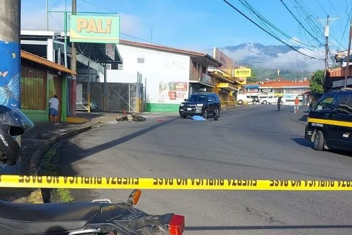 El fatal accidente ocurrió en el centro de Turrialba. Foto Turrialba Informada.