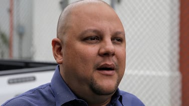 Detienen a exdirector de la Policía de Control Fiscal al ingresar a cárcel, este es el motivo