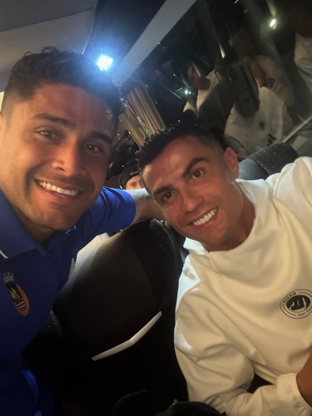 Kevin Chamorro aprovechó el amistoso y se tomó una foto con Cristiano Ronaldo.