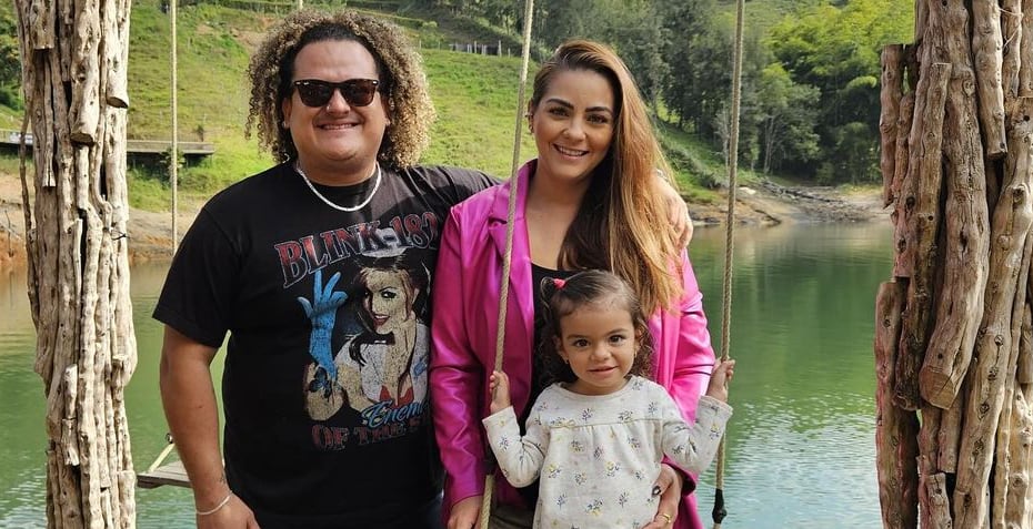 Choché Romano, su esposa Ashley García y su hija Leah