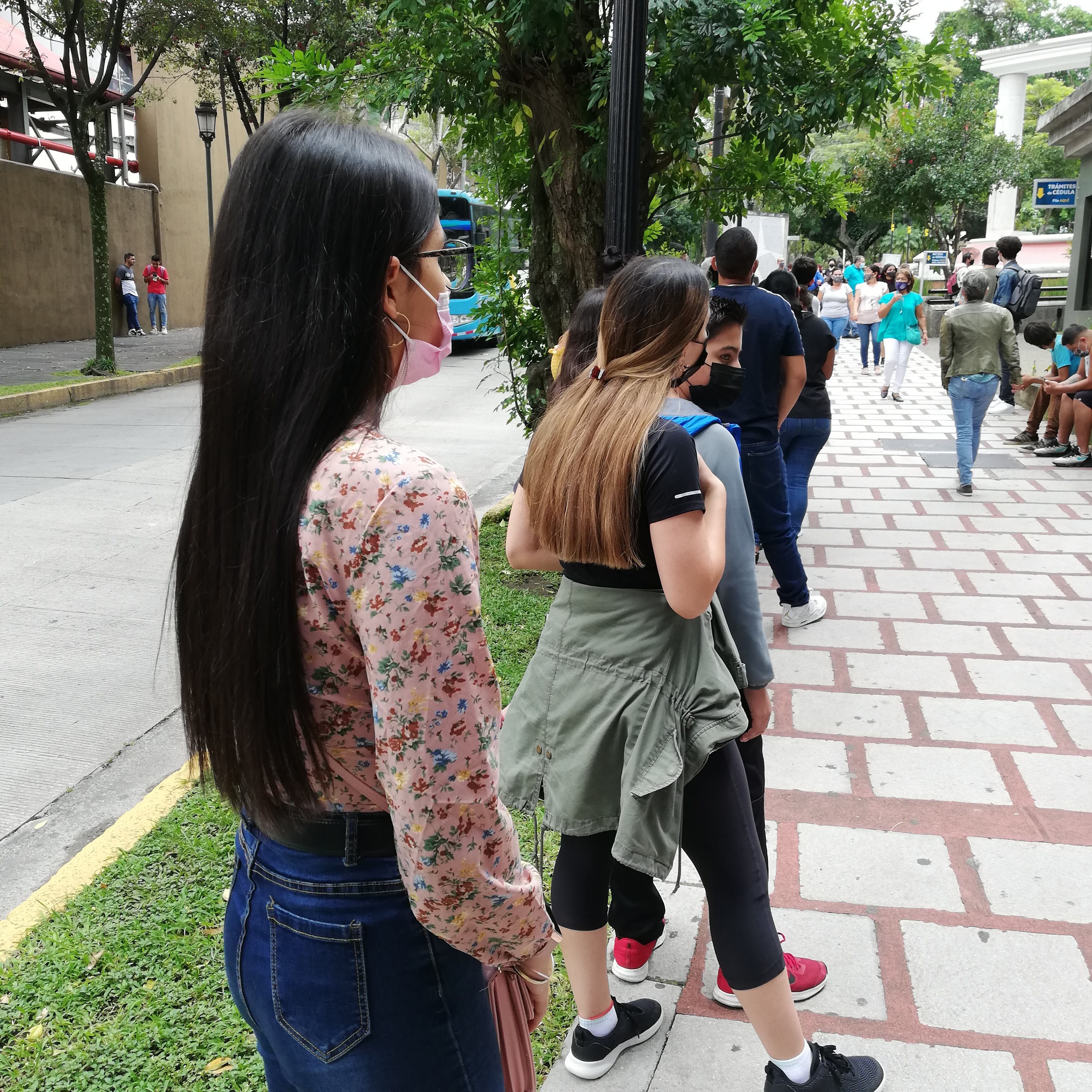 Nahomy Baltodano Ruiz solicitó, por primera vez, su cédula de identidad el 30 de setiembre del 2021, cumple 18 años el 20 de noviembre del 2021 y tenía hasta el 5 de octubre para hacer la solicitud si quería quedar en el padrón electoral de las elecciones presidenciales del 6 de febrero del 2022