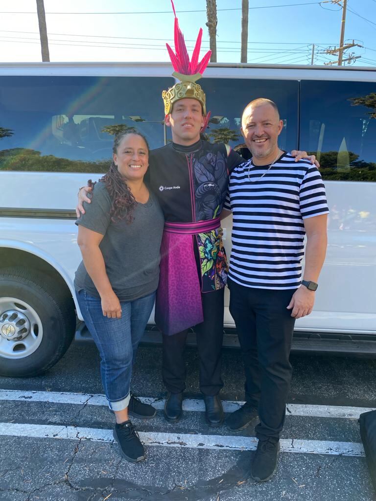 Randall Barquero y Katherine Chavarría explotaron de emoción al ver a su hijo Joseph desfilar con la banda de Zarcero