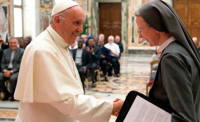 Simona Brambilla. Foto: L'Osservatore Romano.