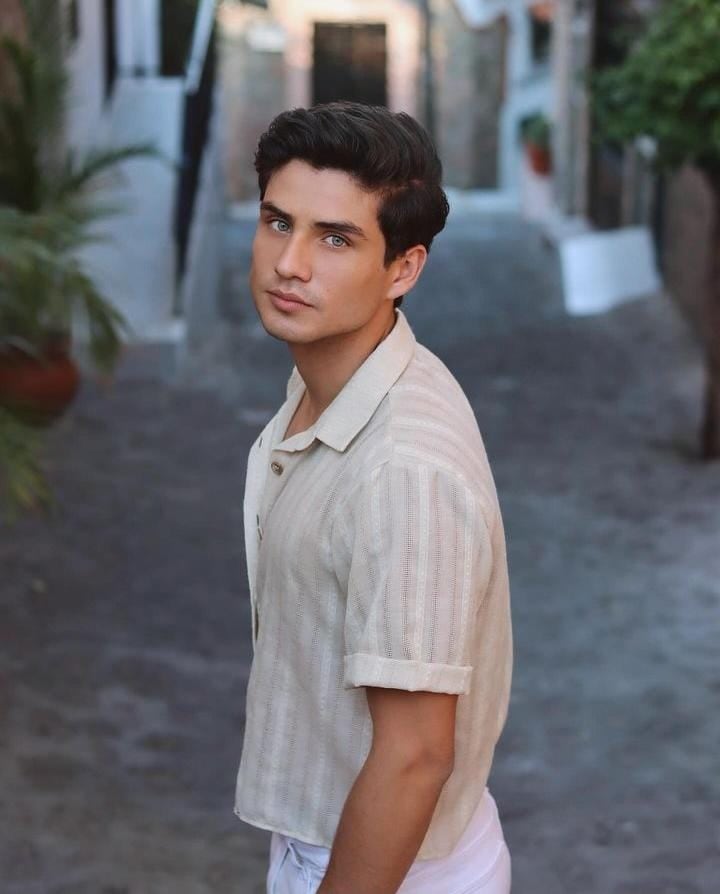 David Ulloa actor tico que actuará en Televisa