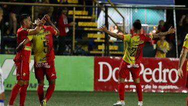 A fiebre del Herediano le pasa lo que cualquier aficionado sueña