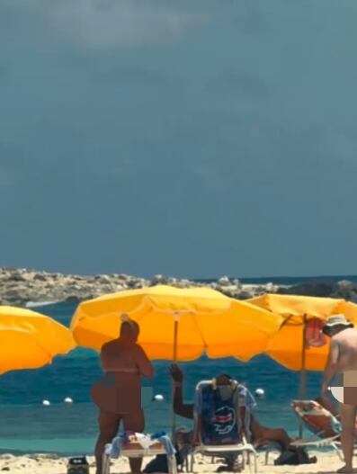 El humorista Davis Núñez compartió su experiencia tras visitar una playa nudista.
