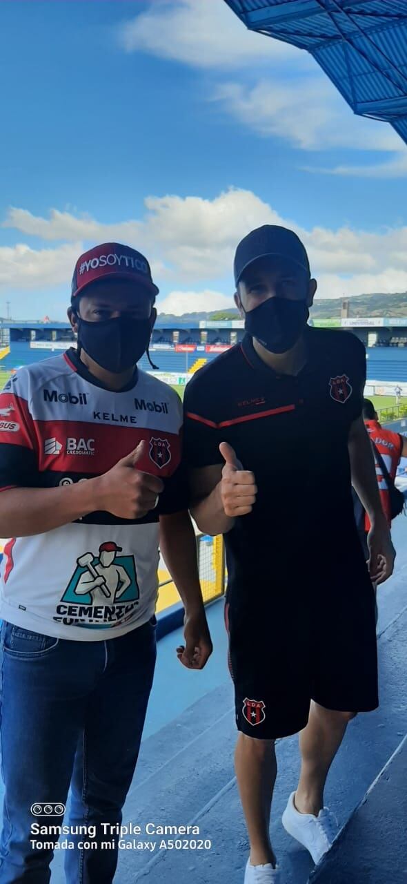 Isaac Guillén, aficionado de la Liga. Cortesía.