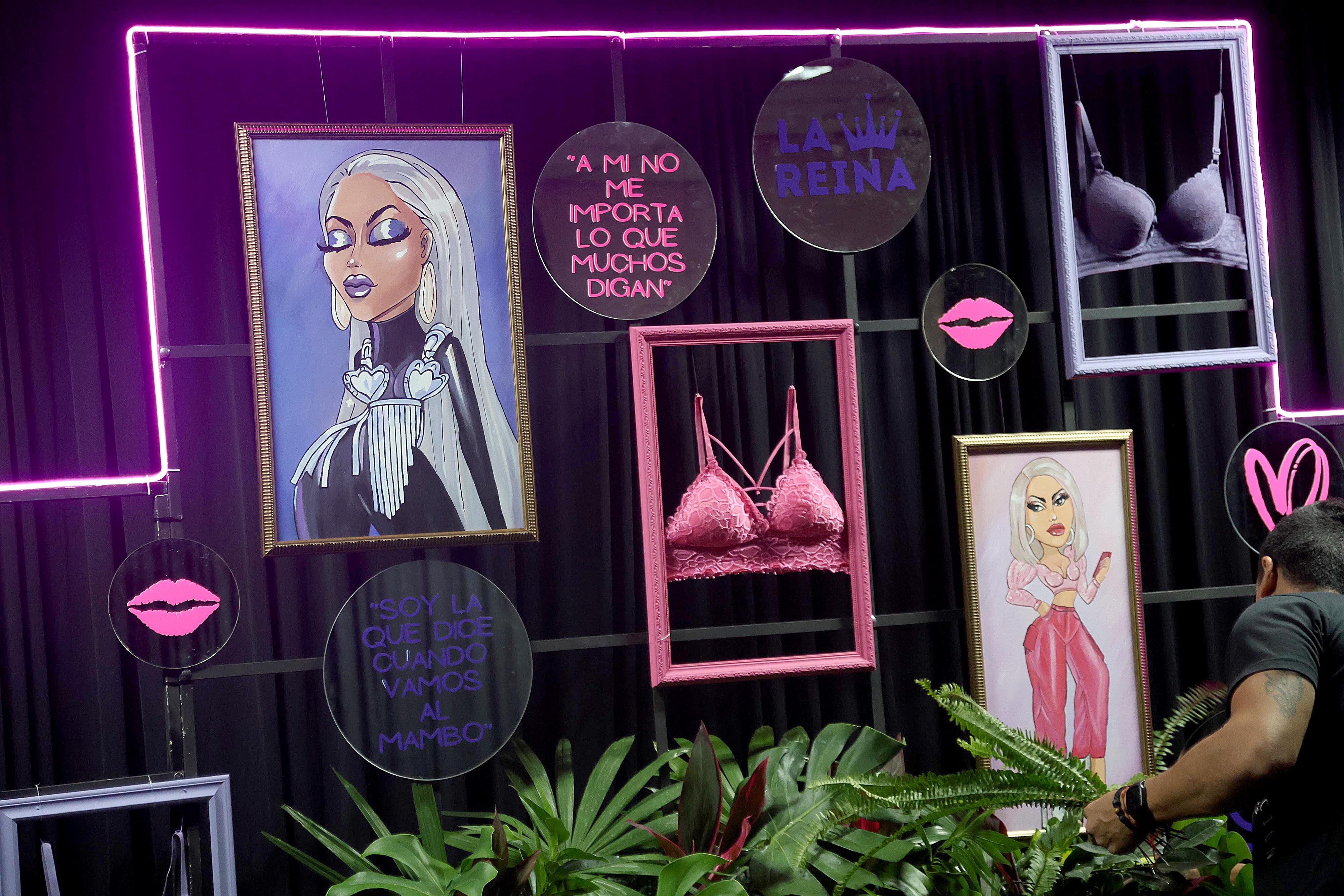 28/02/20224 Estadio Nacional, La Sabana. Montaje de tarima y camerinos de los cantantes Ivy Queen y Don Omar, para sus respectivos conciertos, que también incluye a Ryan Castro, en el Urban Fest del próximo sábado. Foto: Rafael Pacheco Granados