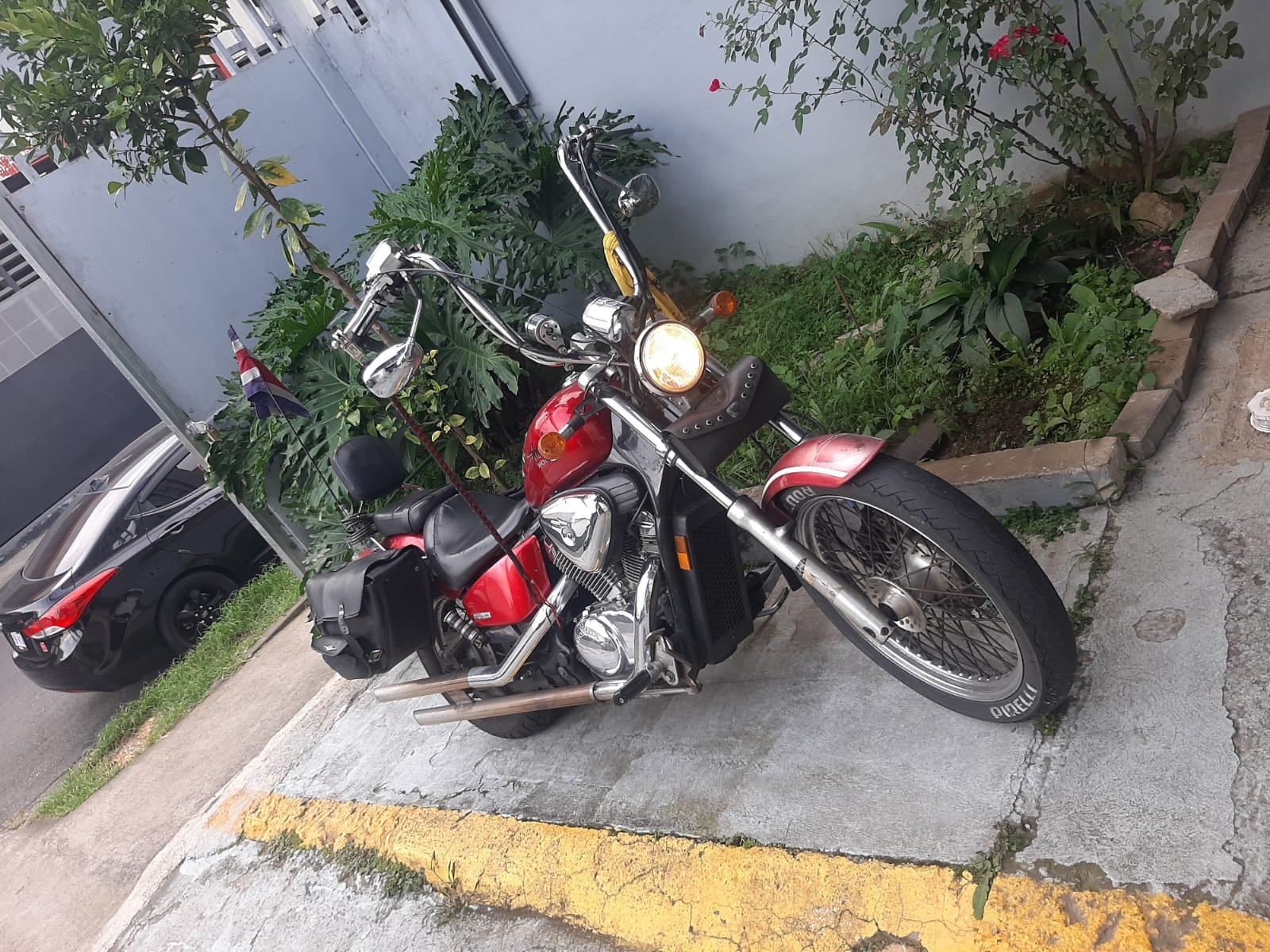 Ronny Arias disfruta mucho salir con su Honda Shadow 600. Foto: Cortesía.