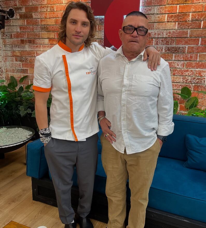 Actor tico Gary Centeno junto a su papá.