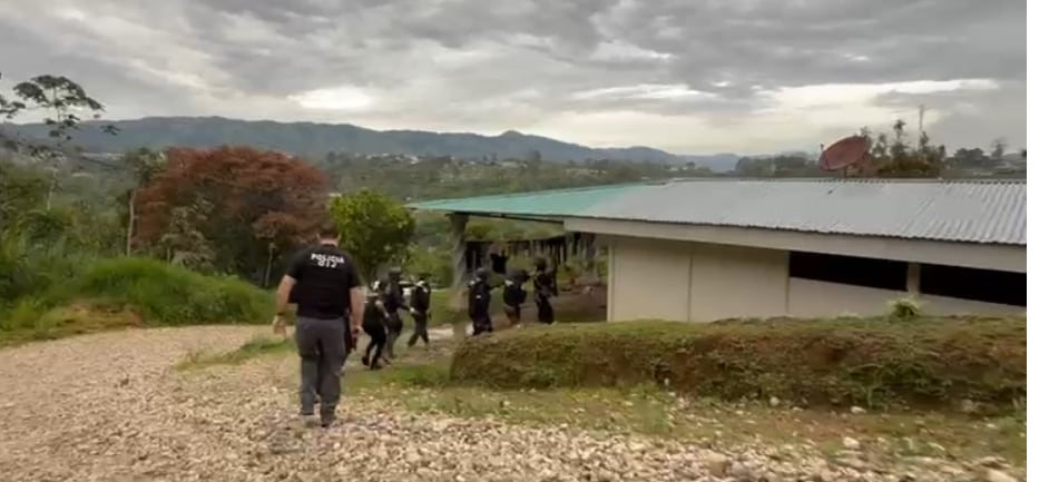 Los agentes del OIJ realizan allanamientos en Coto Brus por estafas
