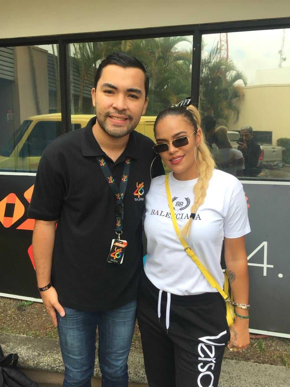 Locutor Christopher Brenes, de Los 40, tuvo la oportunidad de compartir con Karol G cuando apenas iniciaba su carrera.