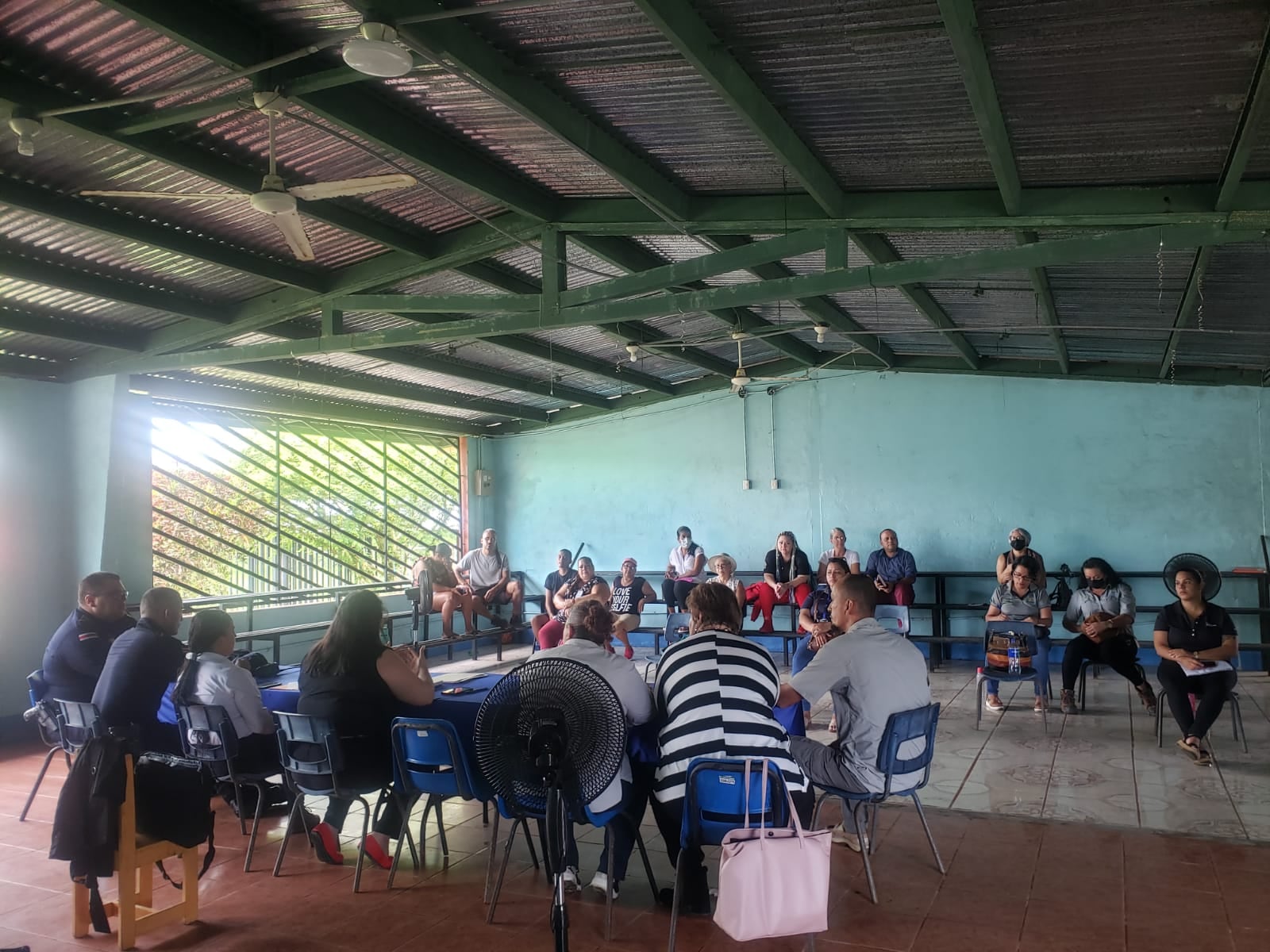 Dos turistas extranjeras denunciaron ser violadas por cinco hombres en barra de Parisimina, en Siquirres. Foto Inamu.