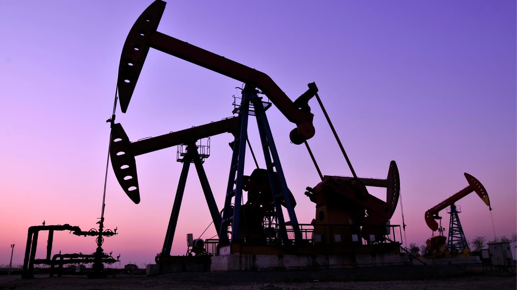 El petróleo venezolano emergió tras un terremoto en 1875. El hallazgo impulsó la creación de la primera petrolera y cambió la economía del país.