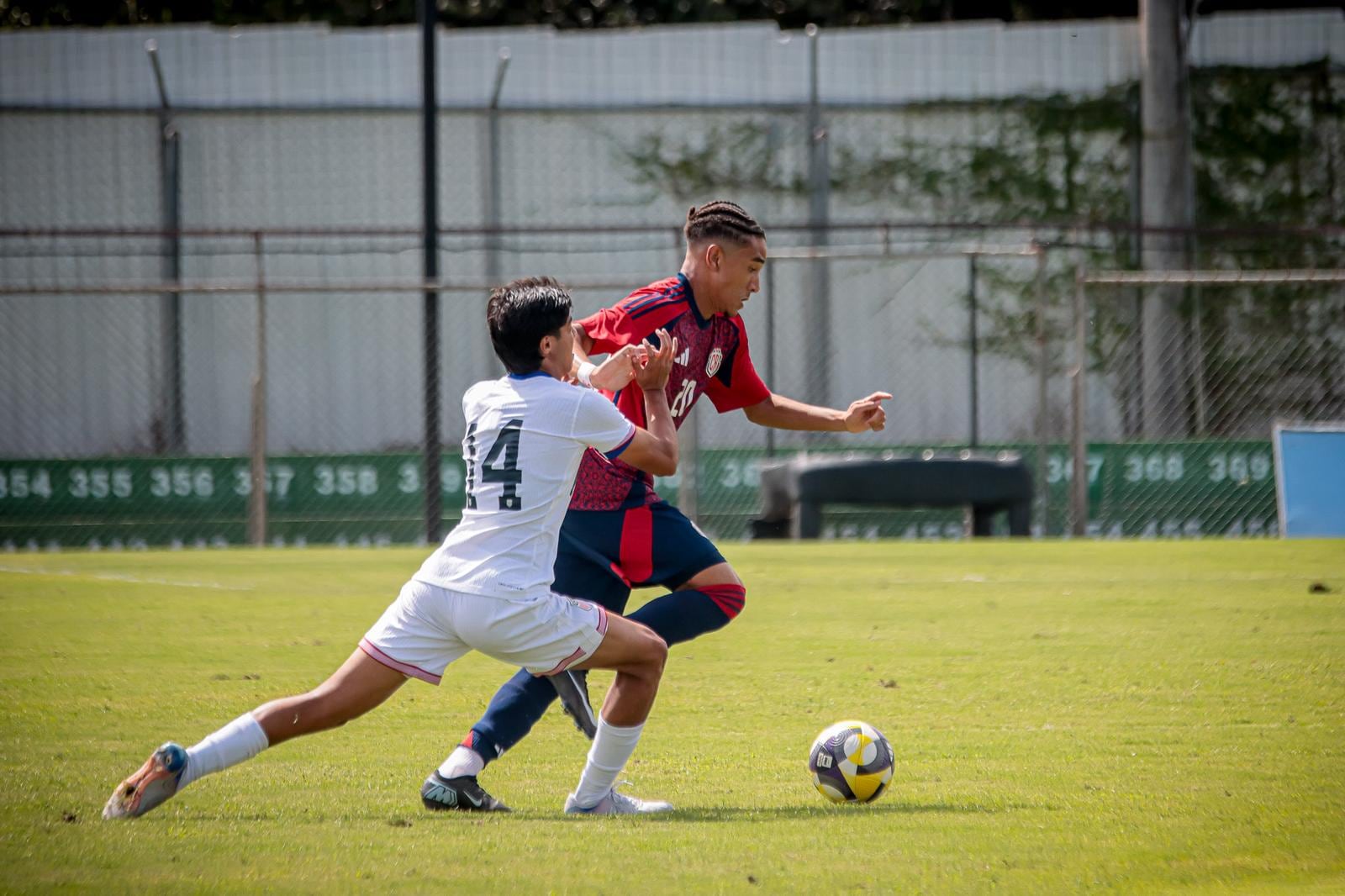Matías Wanchope es hijo de Javier Vicente Wanchope y sobrino de Paulo César Wanchope.