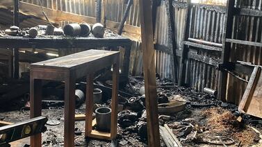 Rayo habría provocado devastador incendio en mueblería en Sarchí