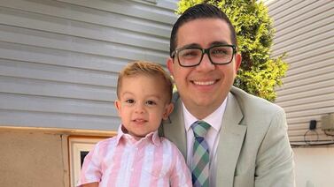 Tiene que ver al hijo de Elías Alvarado probando la sopa de mondongo