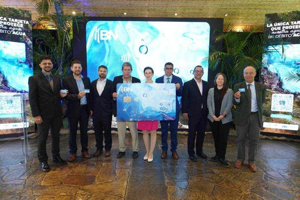 El Banco Nacional y Agua Tica lograron un hecho histórico y revolucionario al presentarle al país la Tarjeta BN Débito Agua, la primera y única en el mundo hecha para proteger los mantos acuíferos y garantizar la conservación del agua, en las 34 cuencas hidrográficas de Costa Rica
