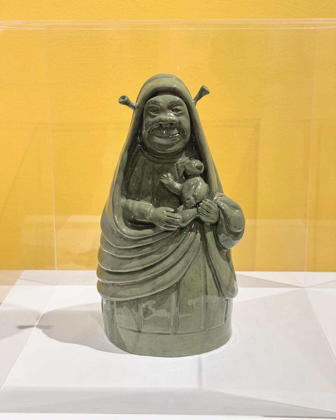 Una imagen de la Virgen de los Ángeles con el rostro de Shrek generó todo un polvorín.