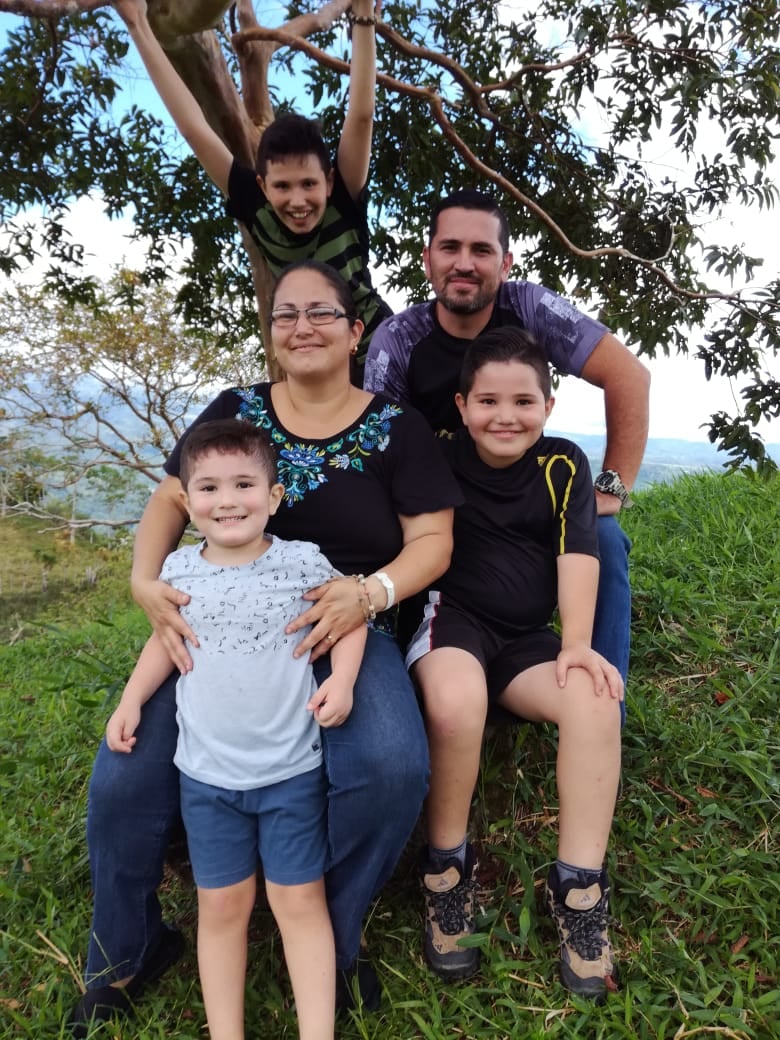 Familias de Sarchí recuerdan los daños y pérdidas a 11 años del terremoto de Nicoya.