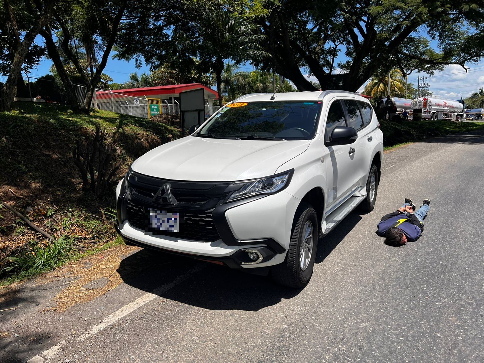 Carro robado es recuperado por tráfico. Foto cortesía.
