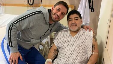 Embargan a hermanas y al abogado de Maradona por presunto fraude en el manejo de su marca