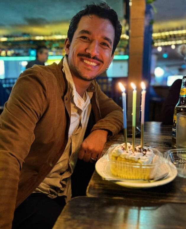 La periodista Melissa Alvarado y el músico Edgar Brenes de Isla Tambor