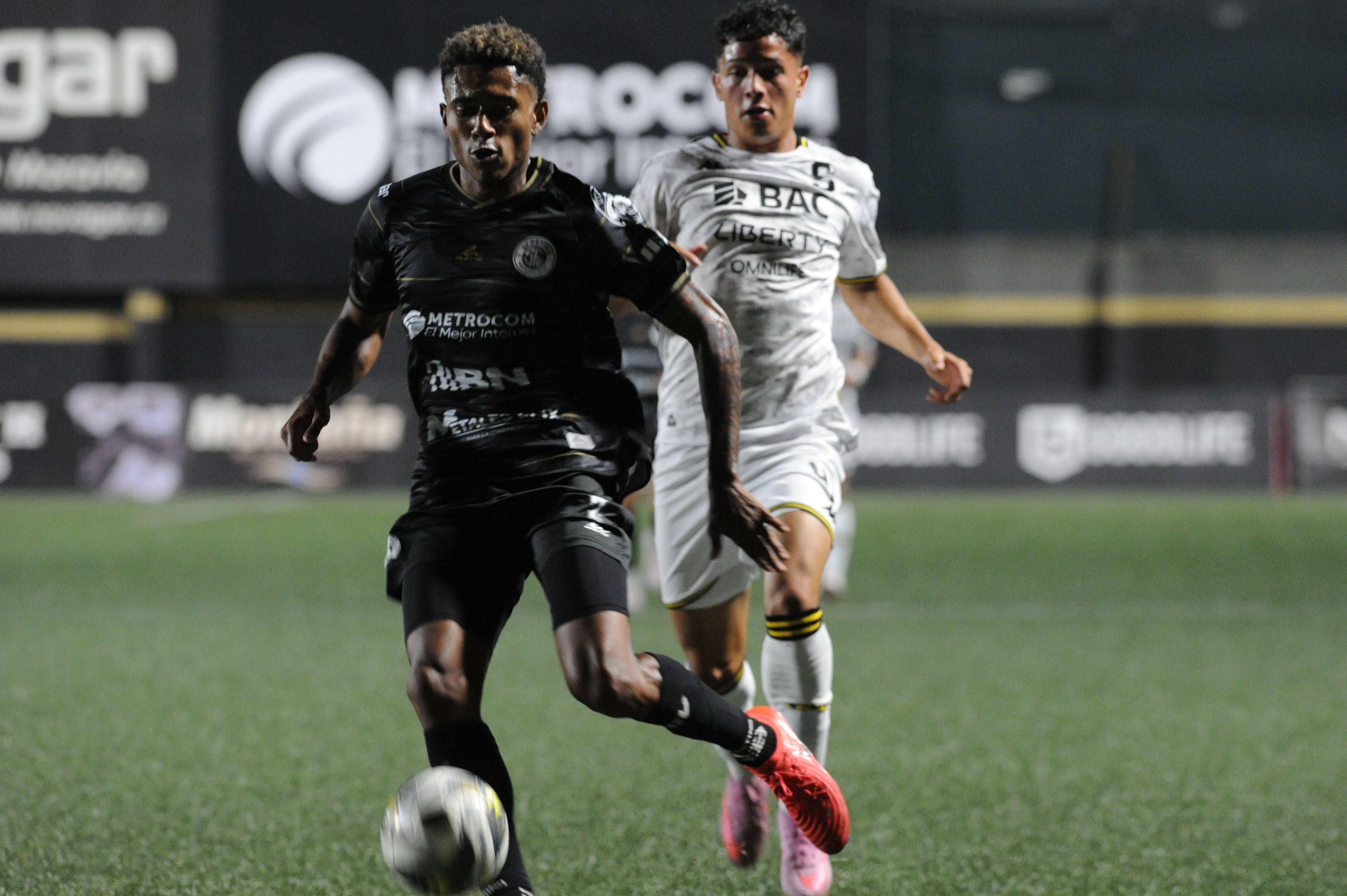 Sporting F.C vs Saprissa