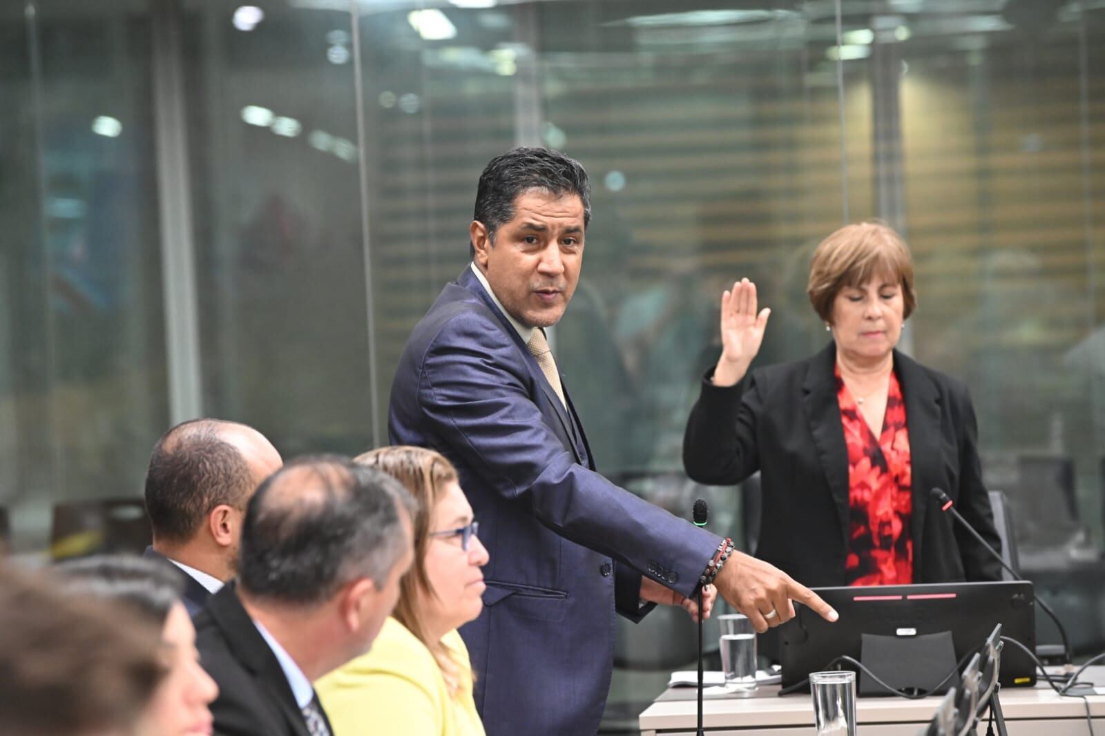 Junta Directiva del BCCR comparece en Comisión de ingresos y gastos de la Asamblea Legislativa