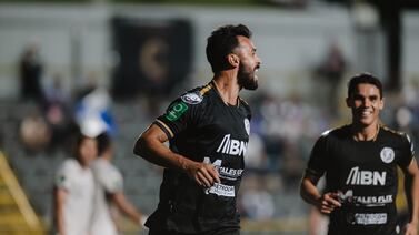 Giancarlo González renueva su ilusión en Sporting por la llegada de una persona muy especial para él