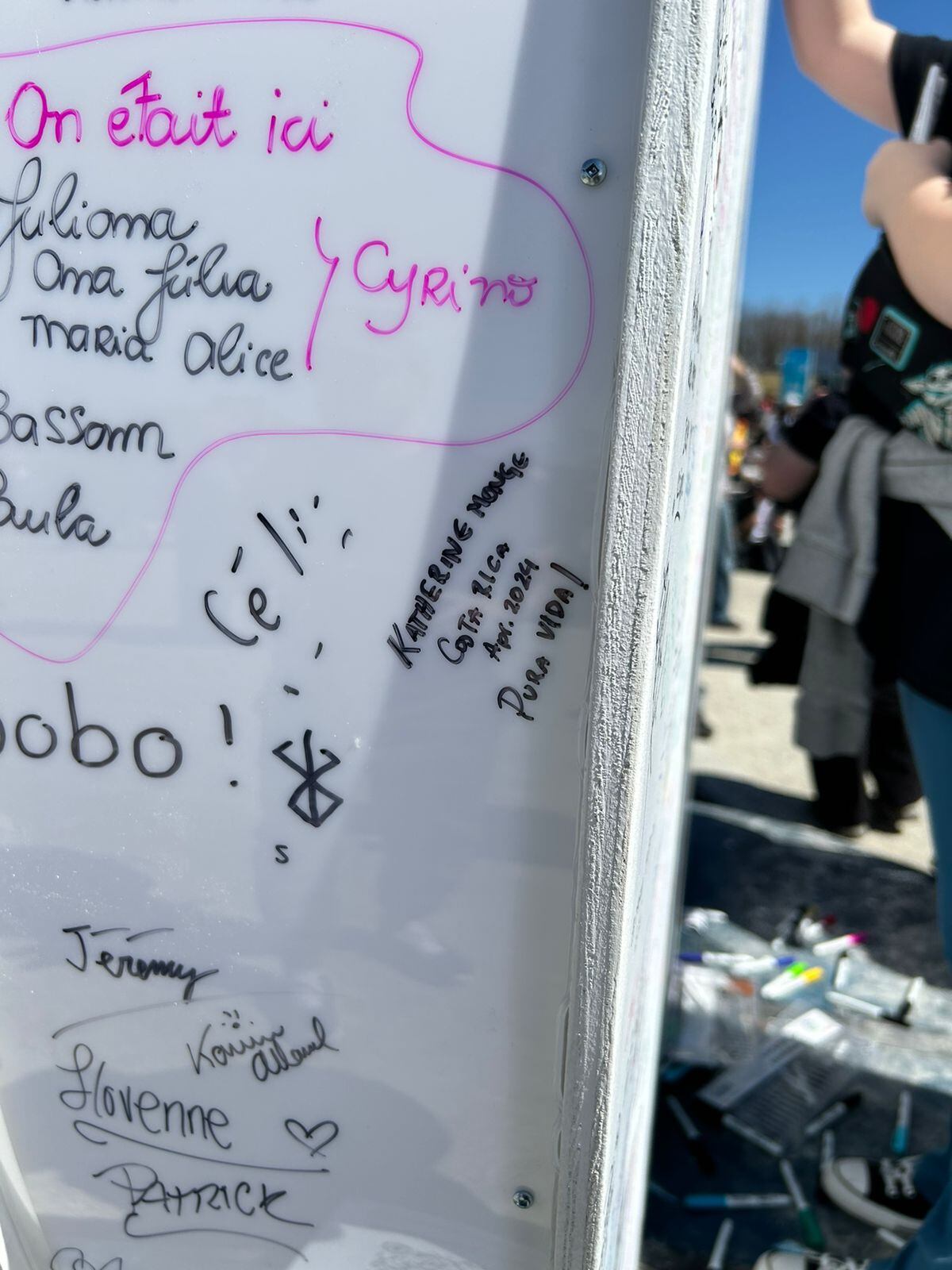 Pareja de ticos viajó 10 horas para ver el eclipse en su máximo esplendor