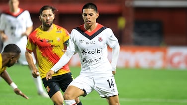 Gerente deportivo de Alajuelense habla del futuro de Alejandro Bran en el equipo rojinegro