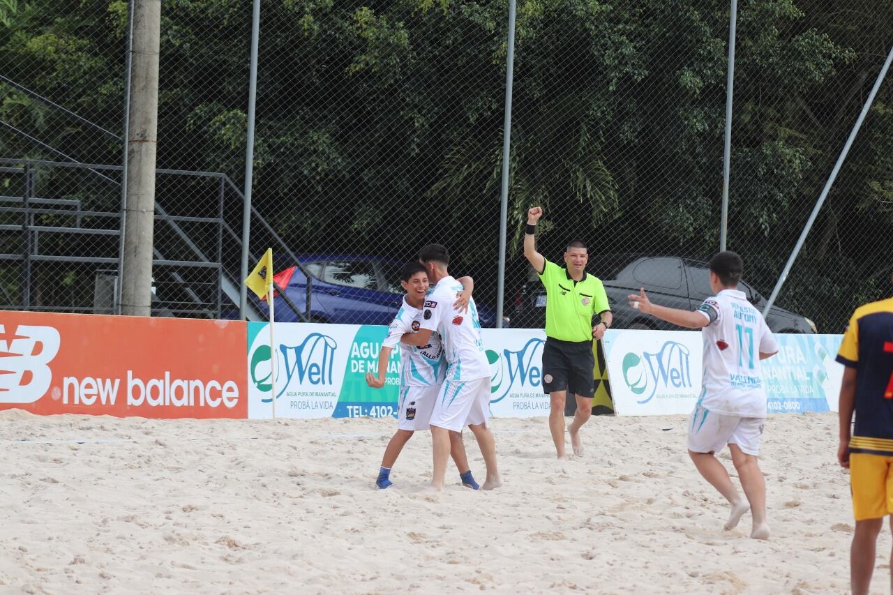 Keylor Campos, futbol playa, persona con discapacidad