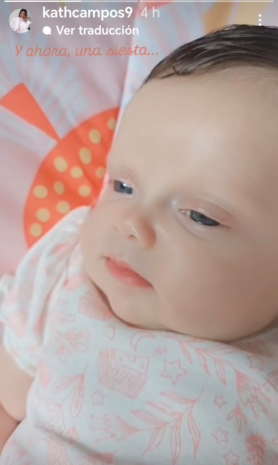 Ella es Sara, la hija de Mauricio Astorga y Katherine Campos.