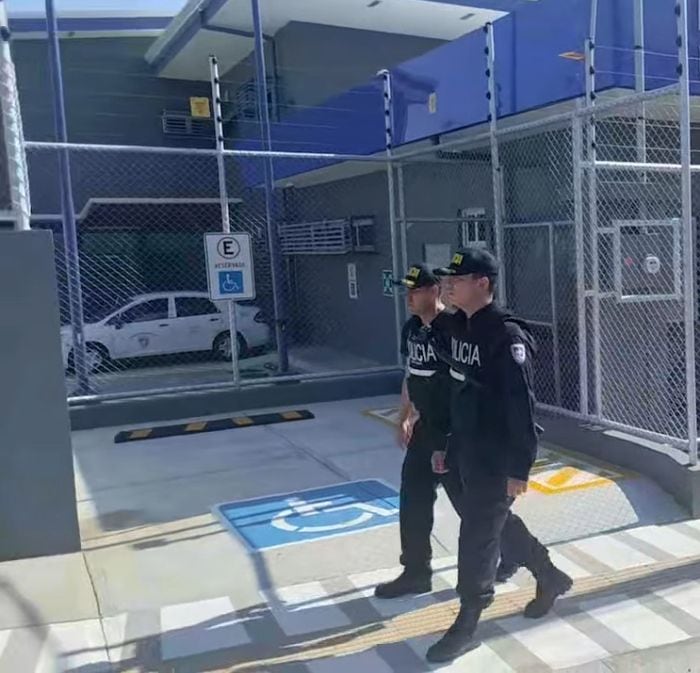 Facebook Fuerza Pública