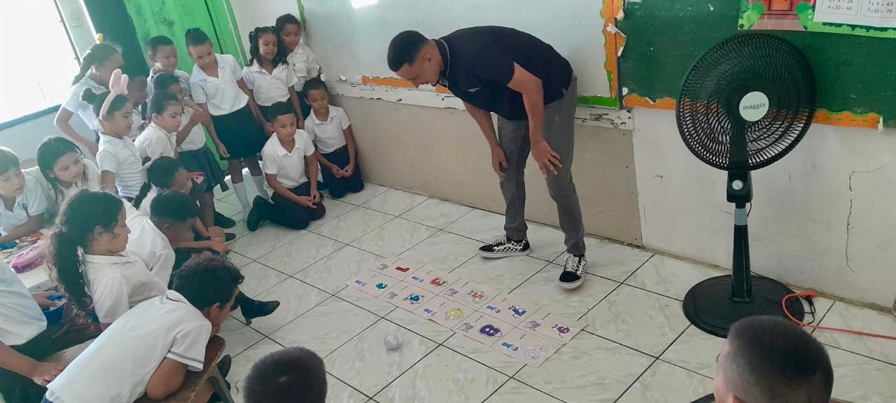 स्टीव्हन समांतर