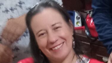 Mujer de 50 años lucha por su vida tras ser atacada salvajemente por un perro pitbull