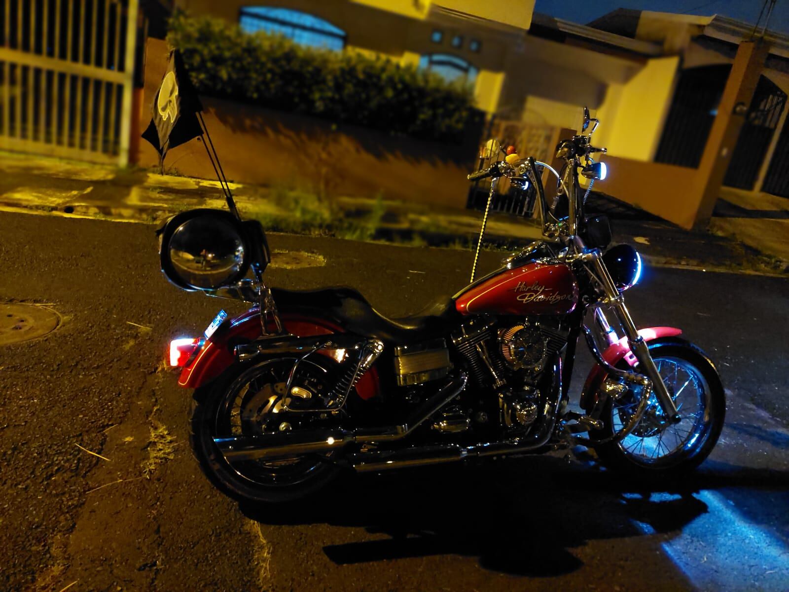 Manfred González Gómez está feliz de la vida con su Harley-Davidson modelo 2009 Dyna de 1650 centímetros cúbicos. Foto: Cortesía