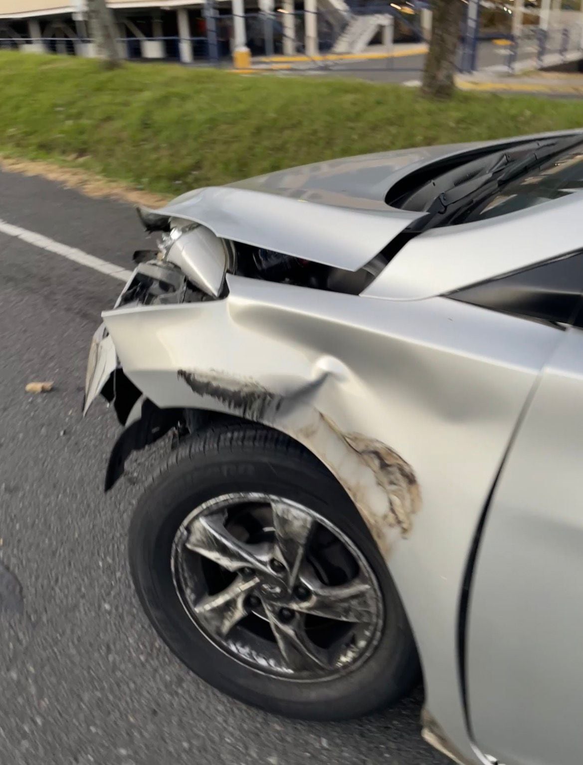 Accidente de la cantante Yorleny Castillo, vocalista del grupo Calle 8.