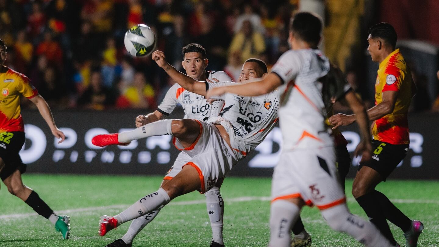 Puntarenas derrota 2-0 a Herediano, en el estadio Carlos Alvarado. Facebook PFC.